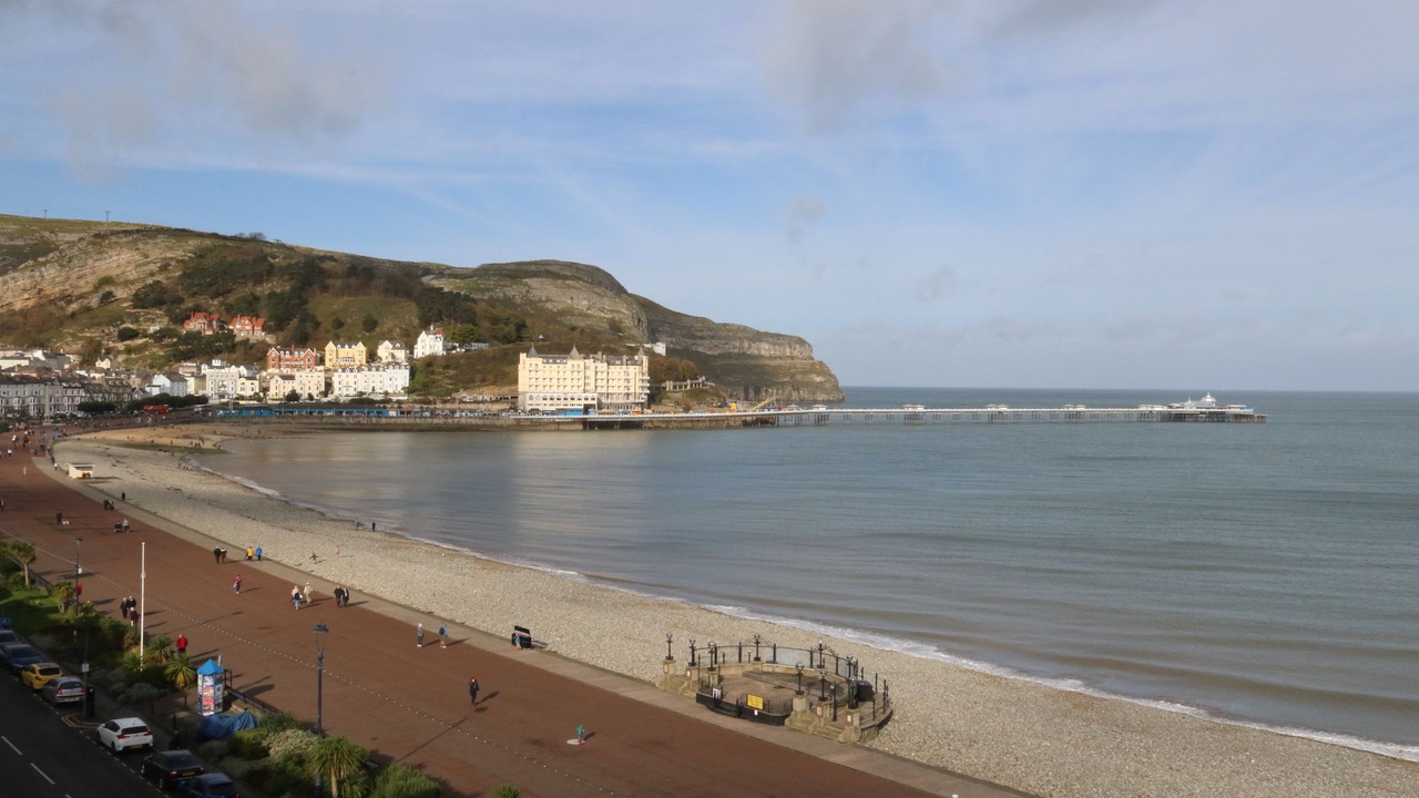 Photo of Bedroom in Llandudno