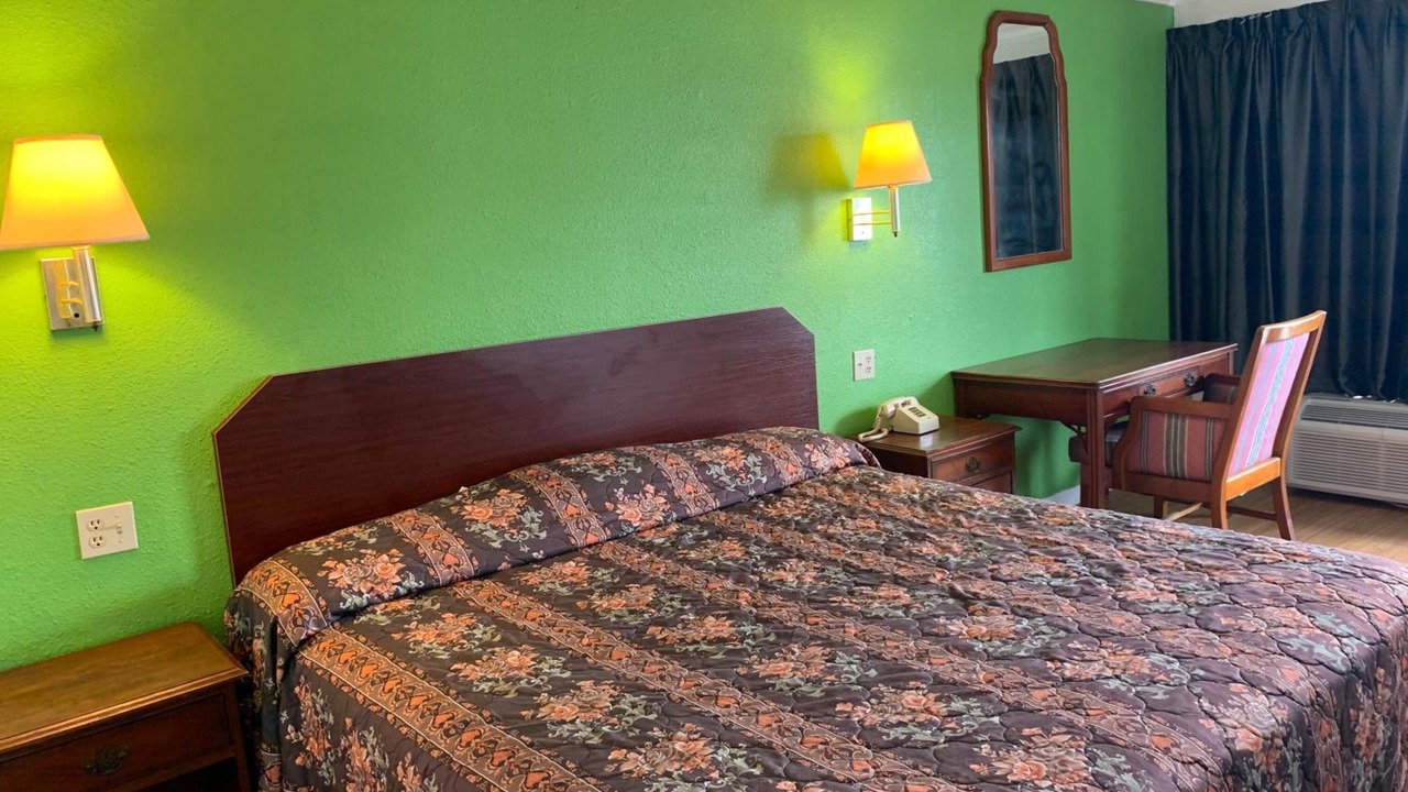 Photo of Bedroom in Port Allen