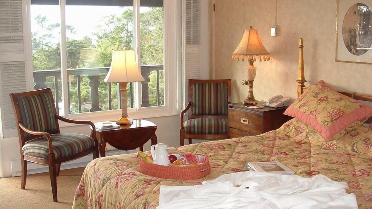 Photo of Bedroom in Northwest Carmel