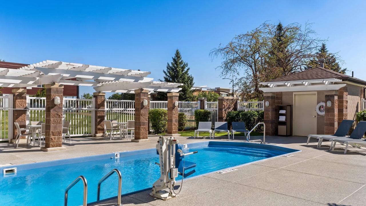 Photo of Outdoor in Dakota Ridge - Northbriar