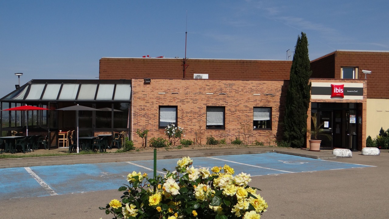 Photo of Outdoor in Venoy