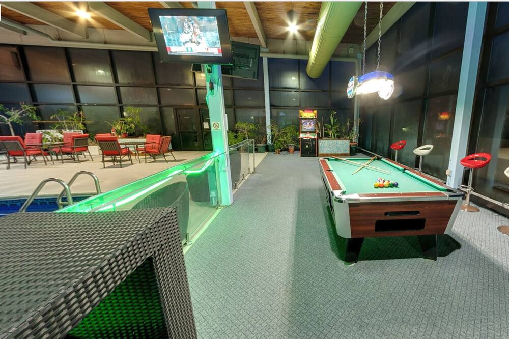 Photo of Others in Clinton