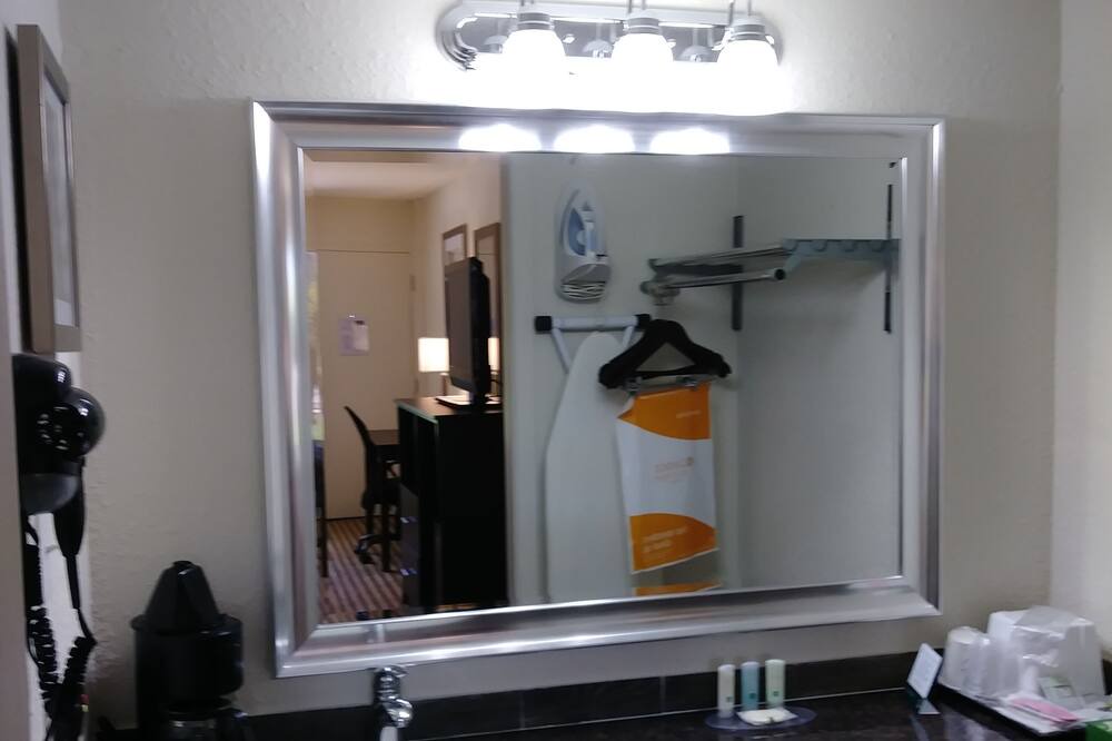 Photo of Bathroom in Laurel