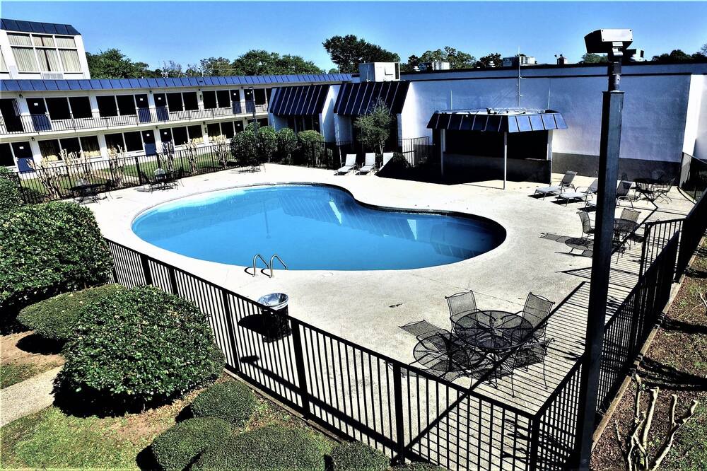 Photo of Outdoor in Laurel