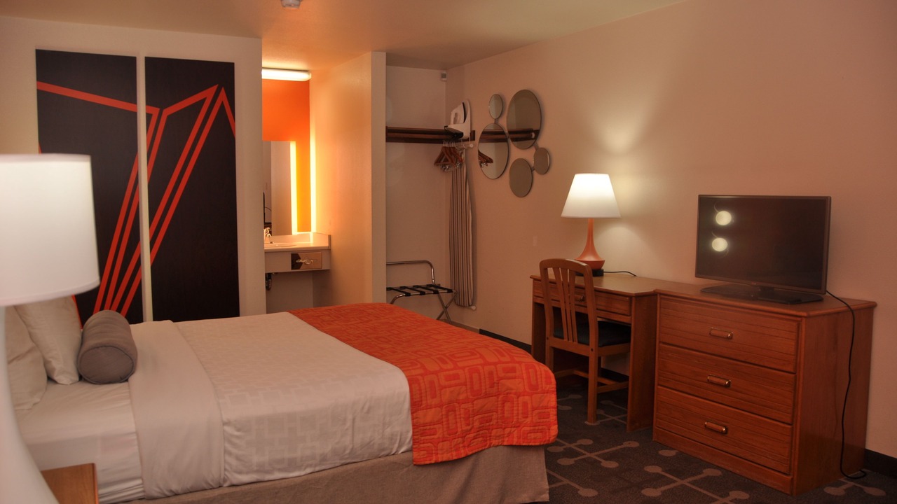Photo of Bedroom in Roseburg