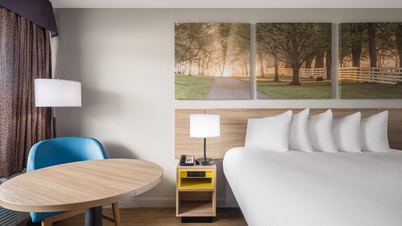 Photo of Bedroom in Northlake