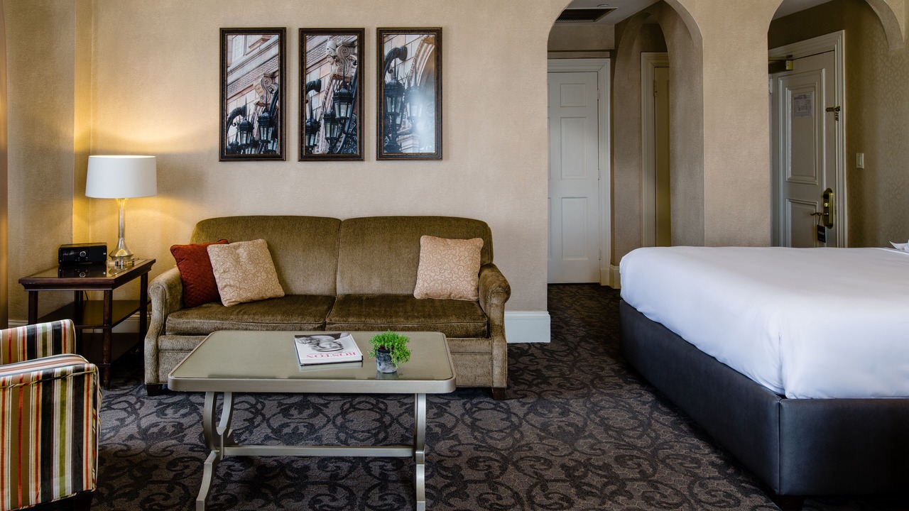 Photo of Livingroom in Back Bay