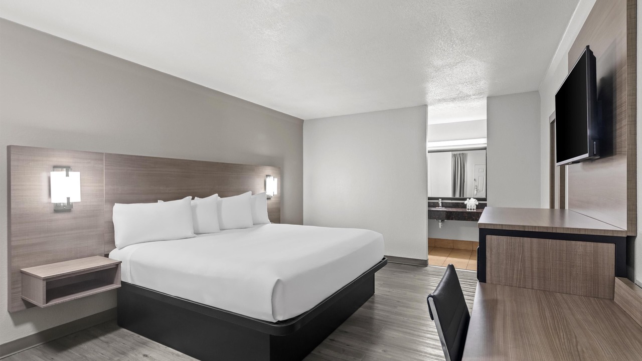 Photo of Bedroom in North Loop