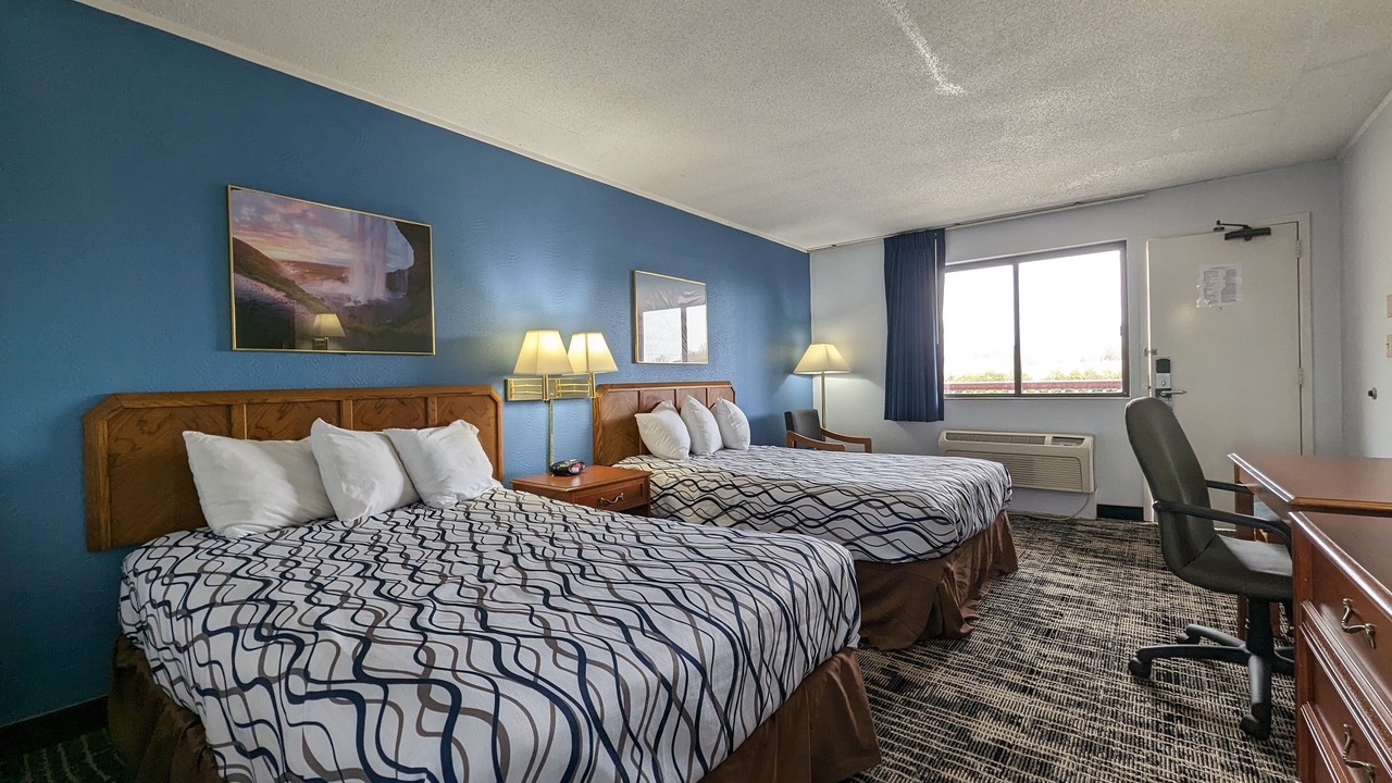 Photo of Bedroom in Elyria