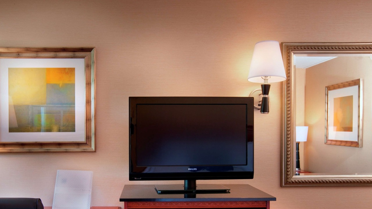 Photo of Bedroom in Baileys Crossroads