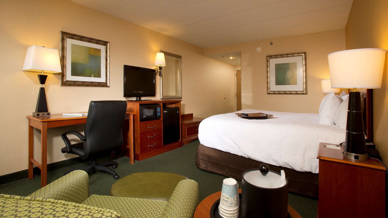 Photo of Bedroom in Baileys Crossroads