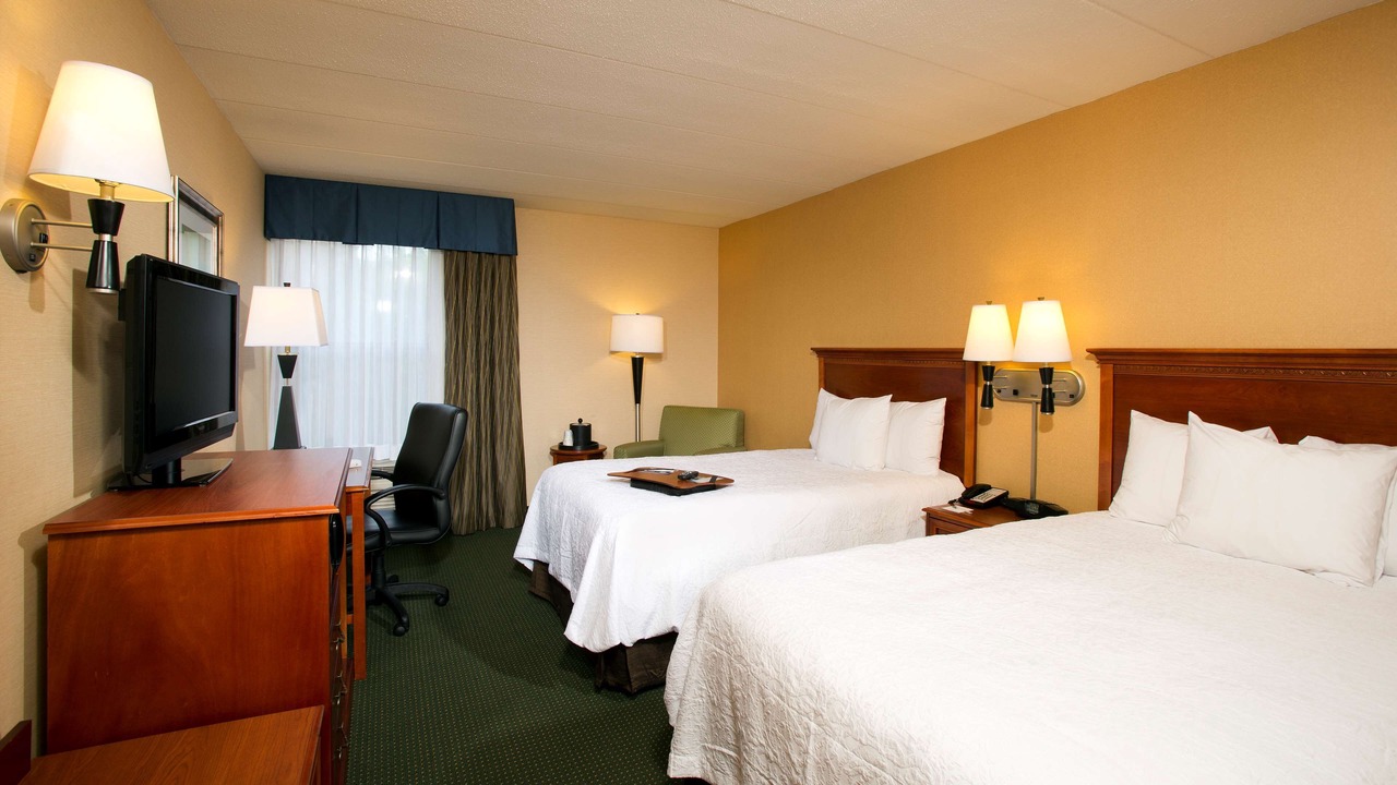 Photo of Bedroom in Baileys Crossroads