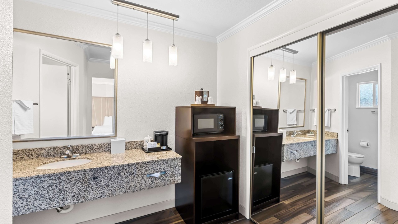 Photo of Bedroom in Santa Rosa