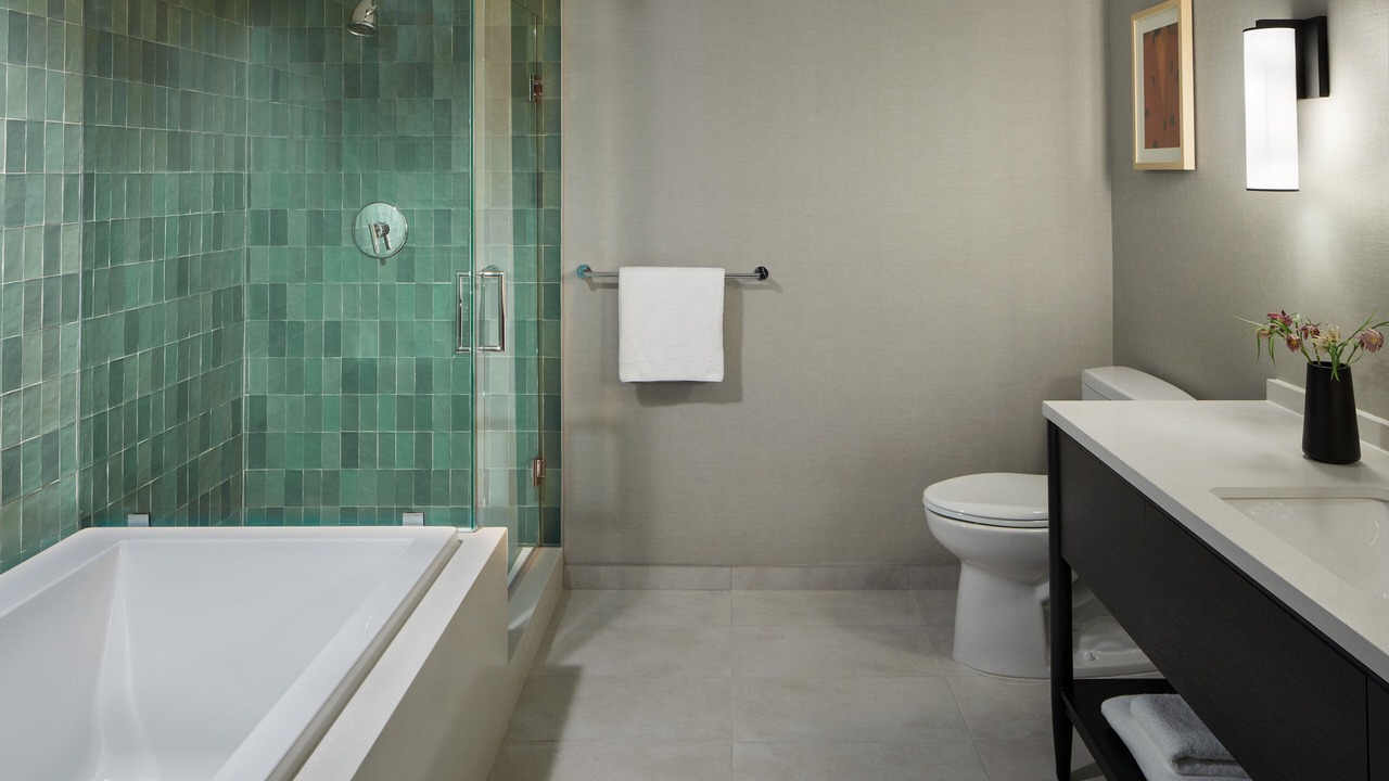 Photo of Bathroom in Lower Pacific Heights