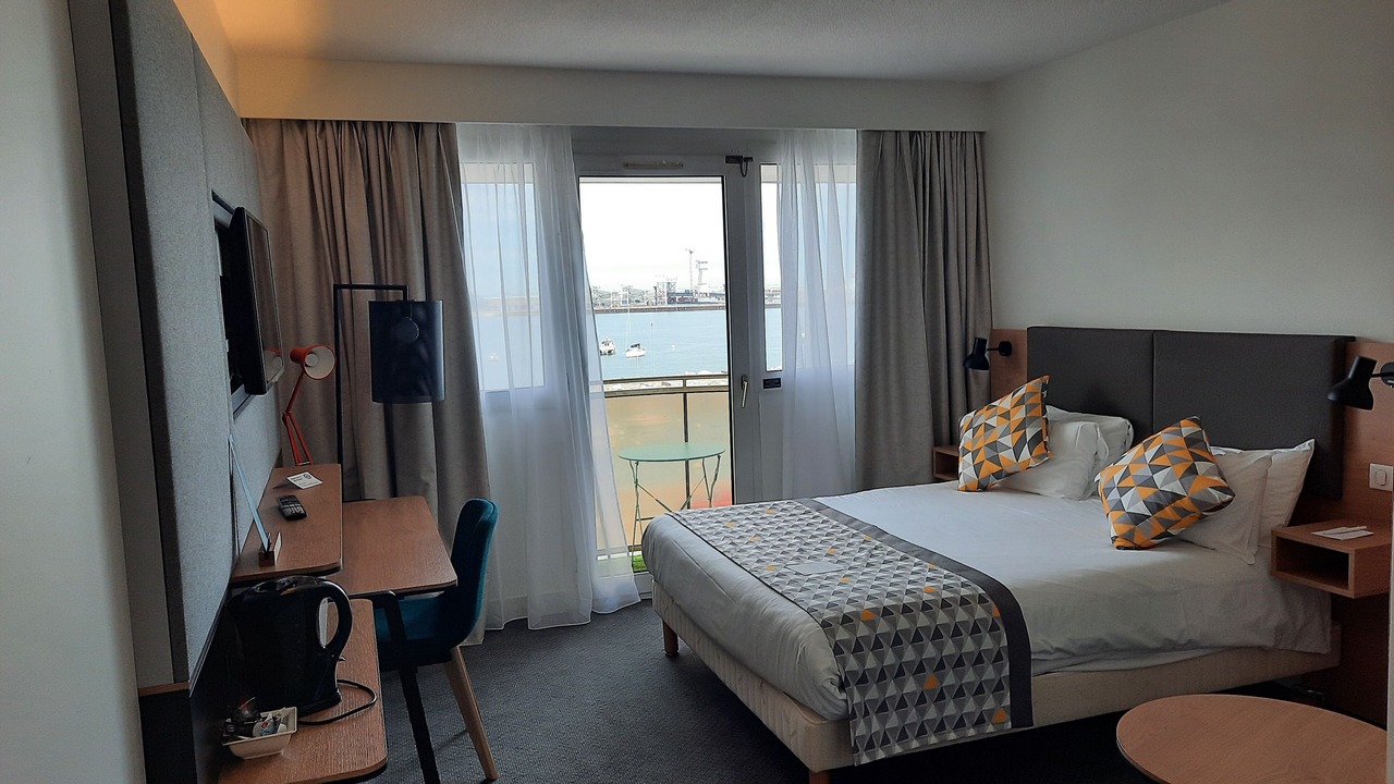 Photo of Bedroom in Calais City Center