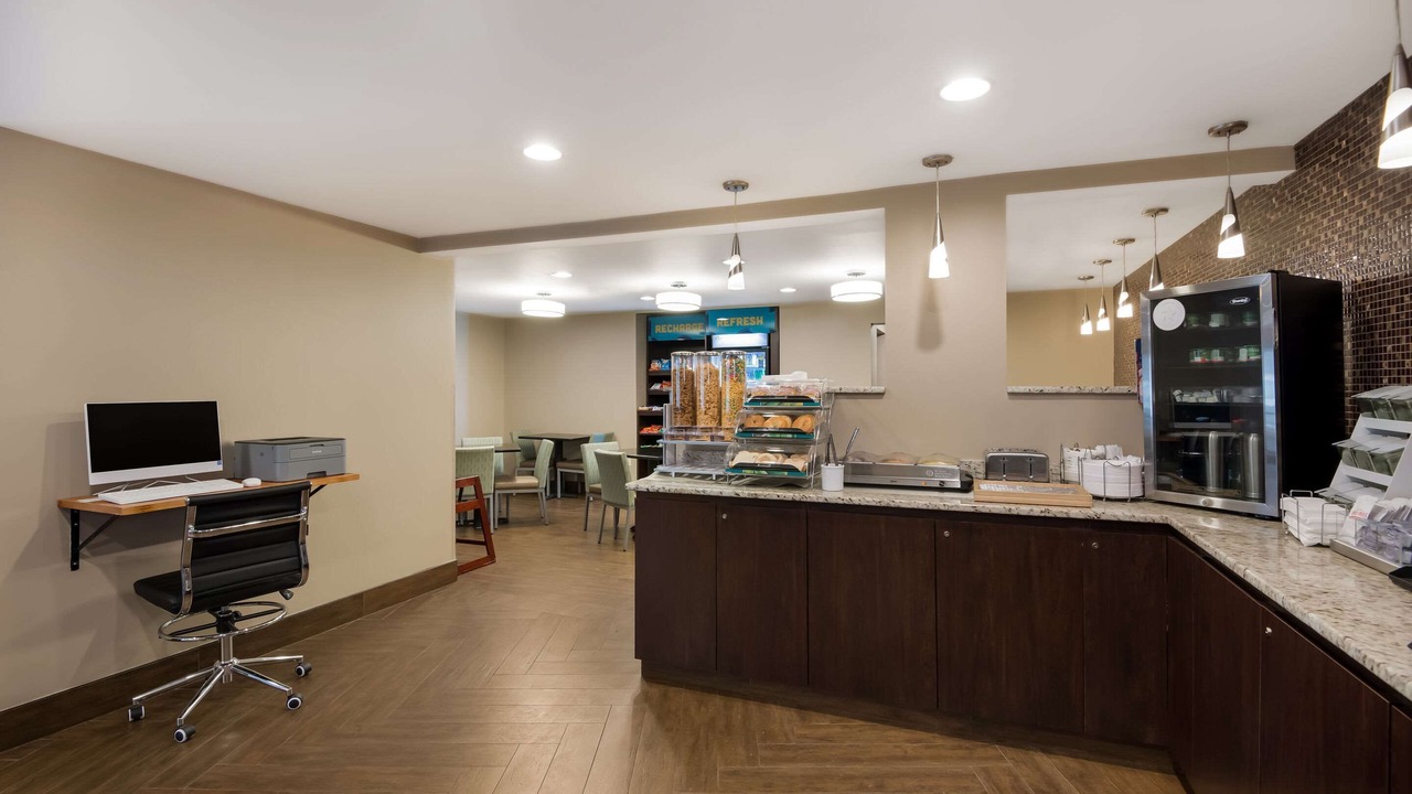 Photo of Others in Downtown Syracuse