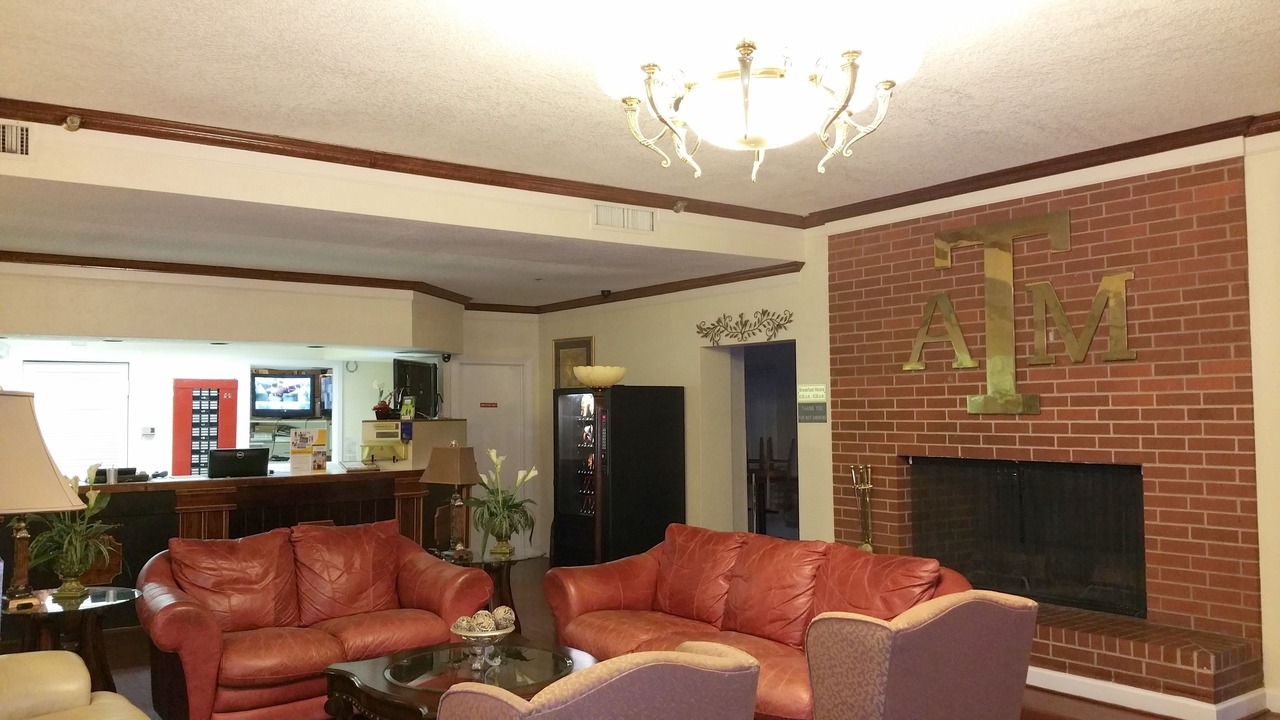 Photo of Livingroom in College Station
