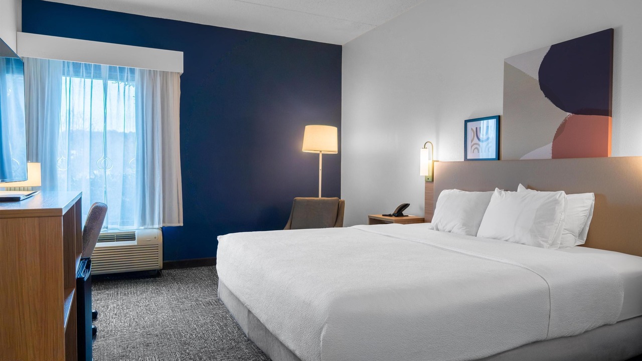 Photo of Bedroom in Town Center
