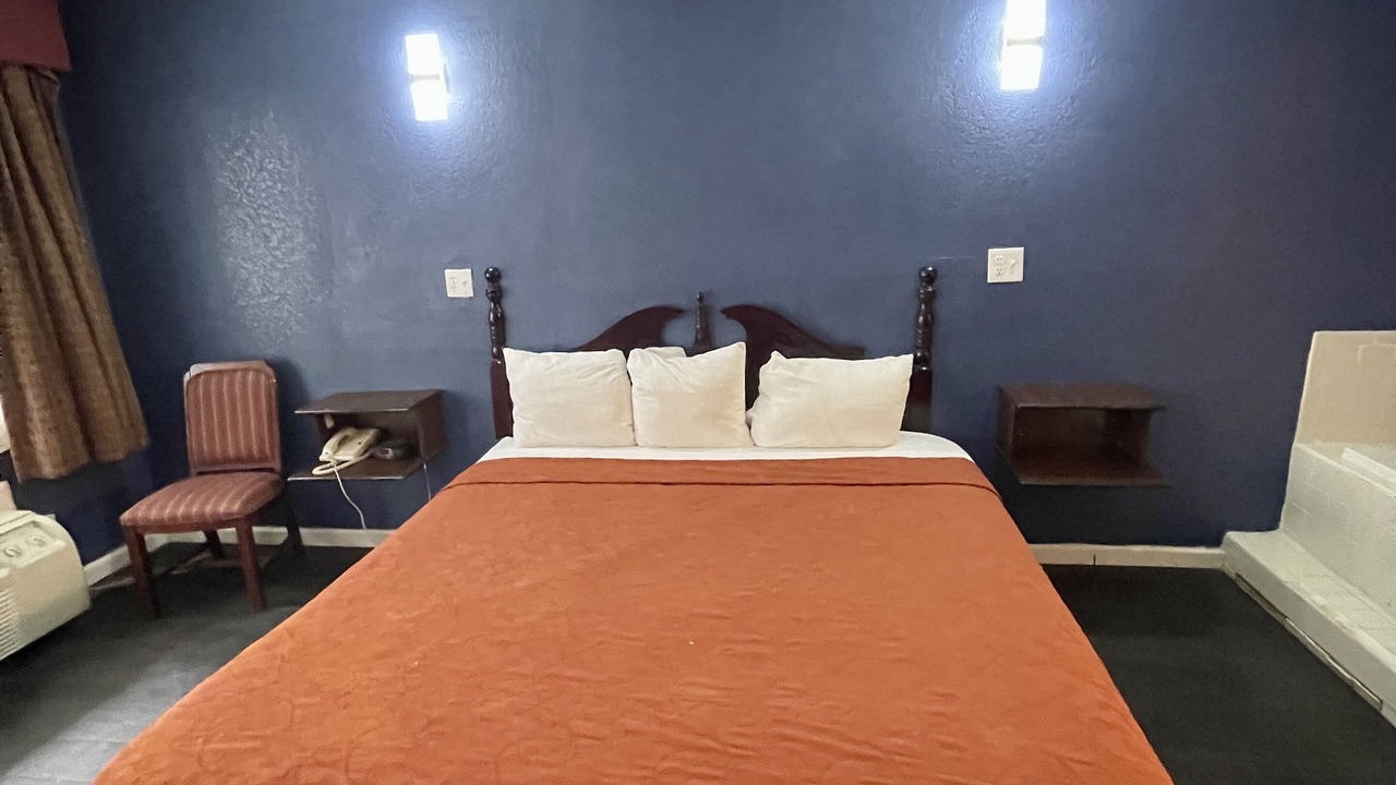 Photo of Bedroom in Roanoke