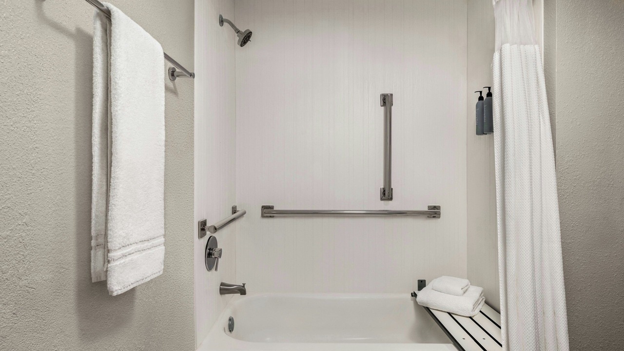Photo of Bedroom in Northlake
