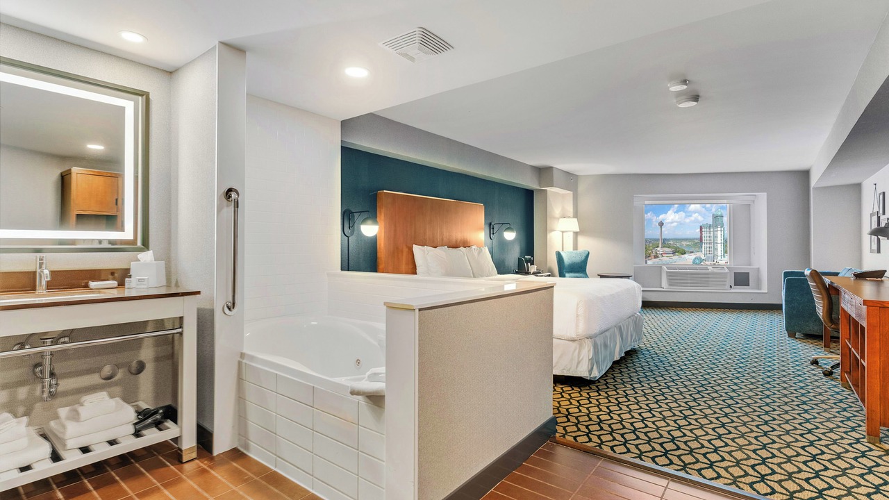 Photo of Bedroom in Fallsview
