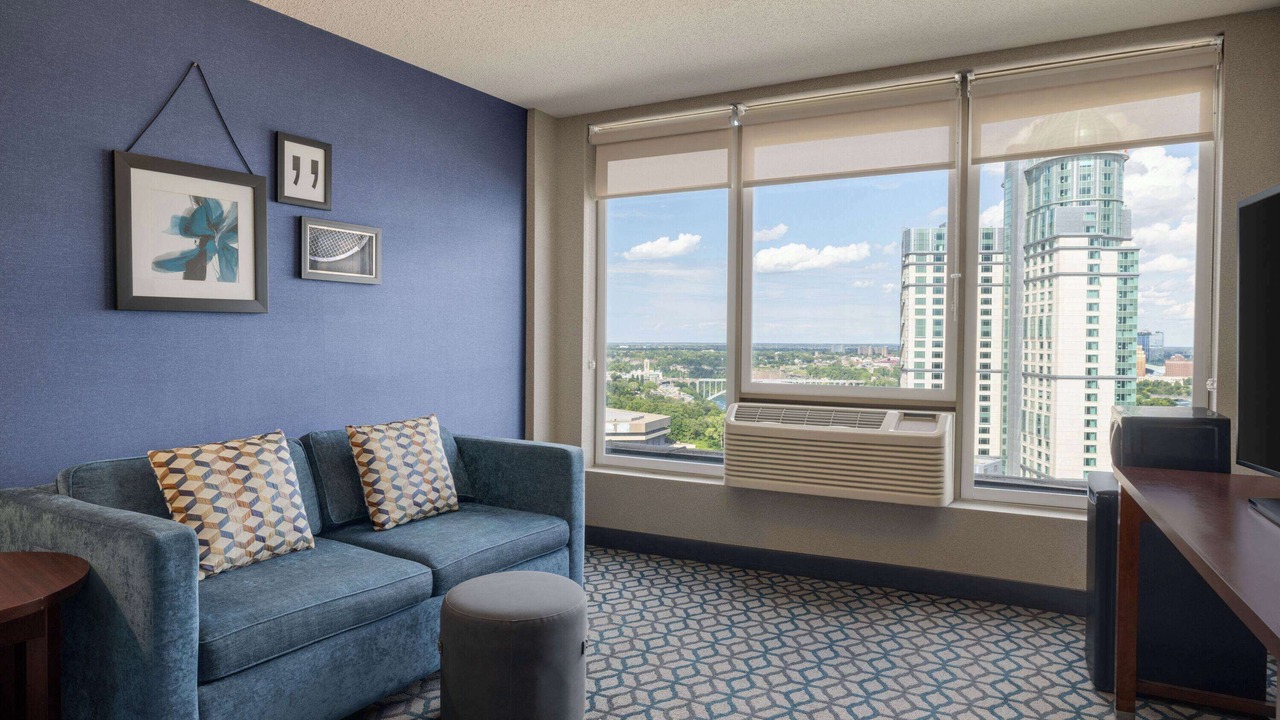 Photo of Bedroom in Fallsview
