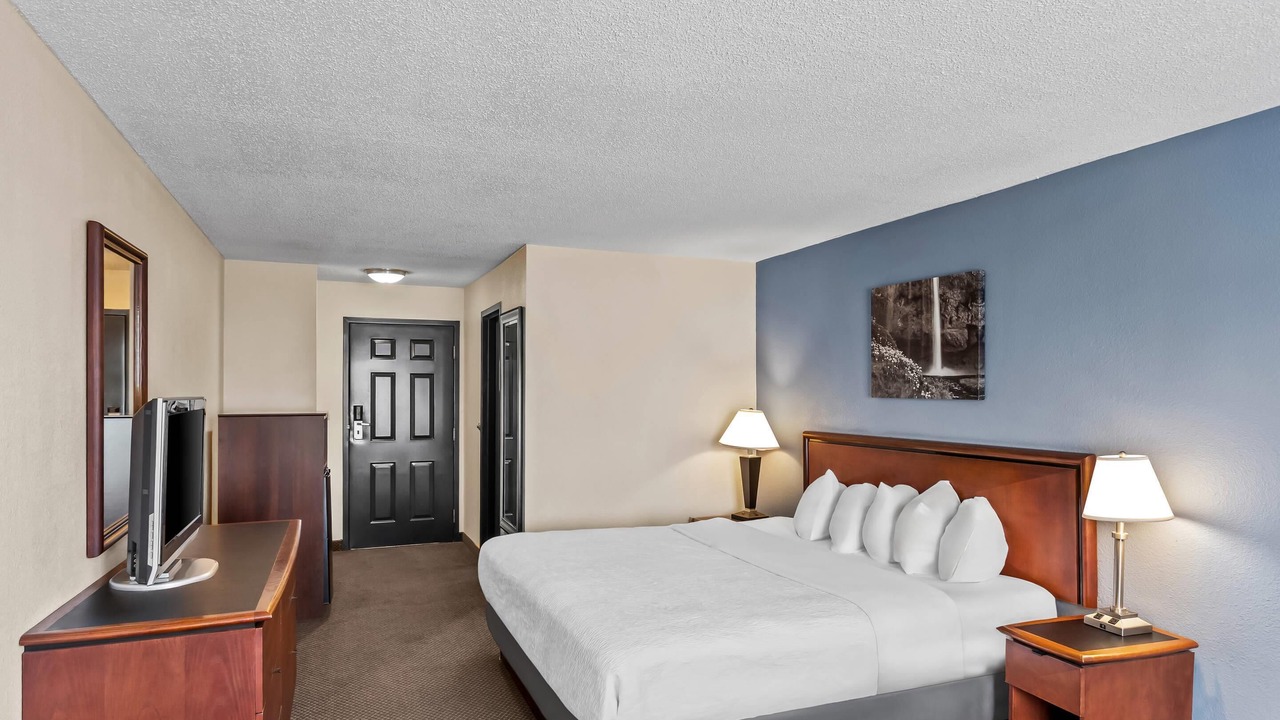 Photo of Bedroom in Barboursville