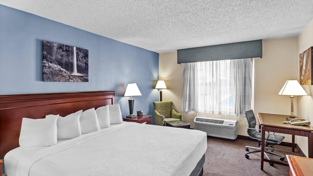 Photo of Bedroom in Barboursville