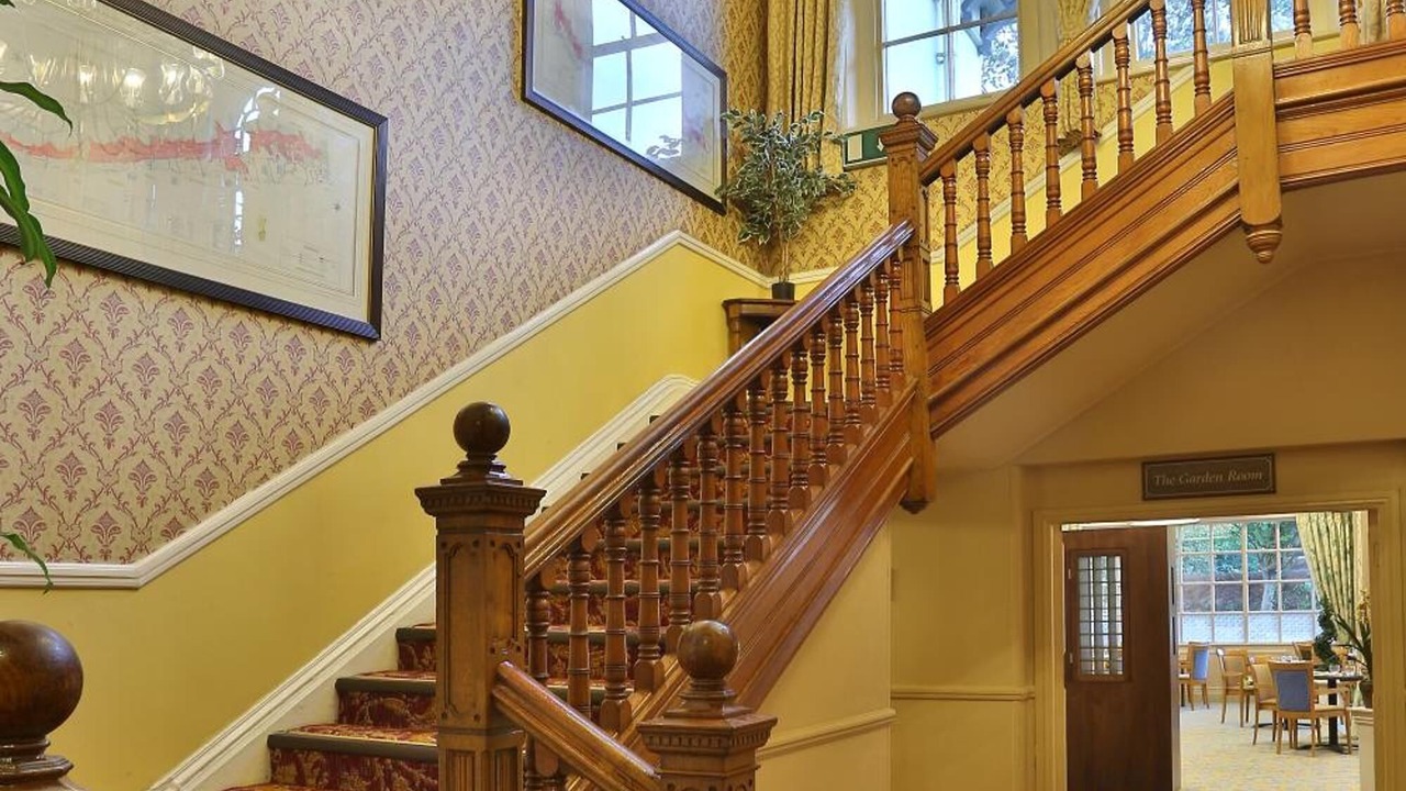 Photo of Others in Reigate