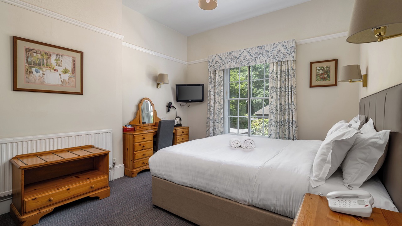 Photo of Bedroom in Reigate
