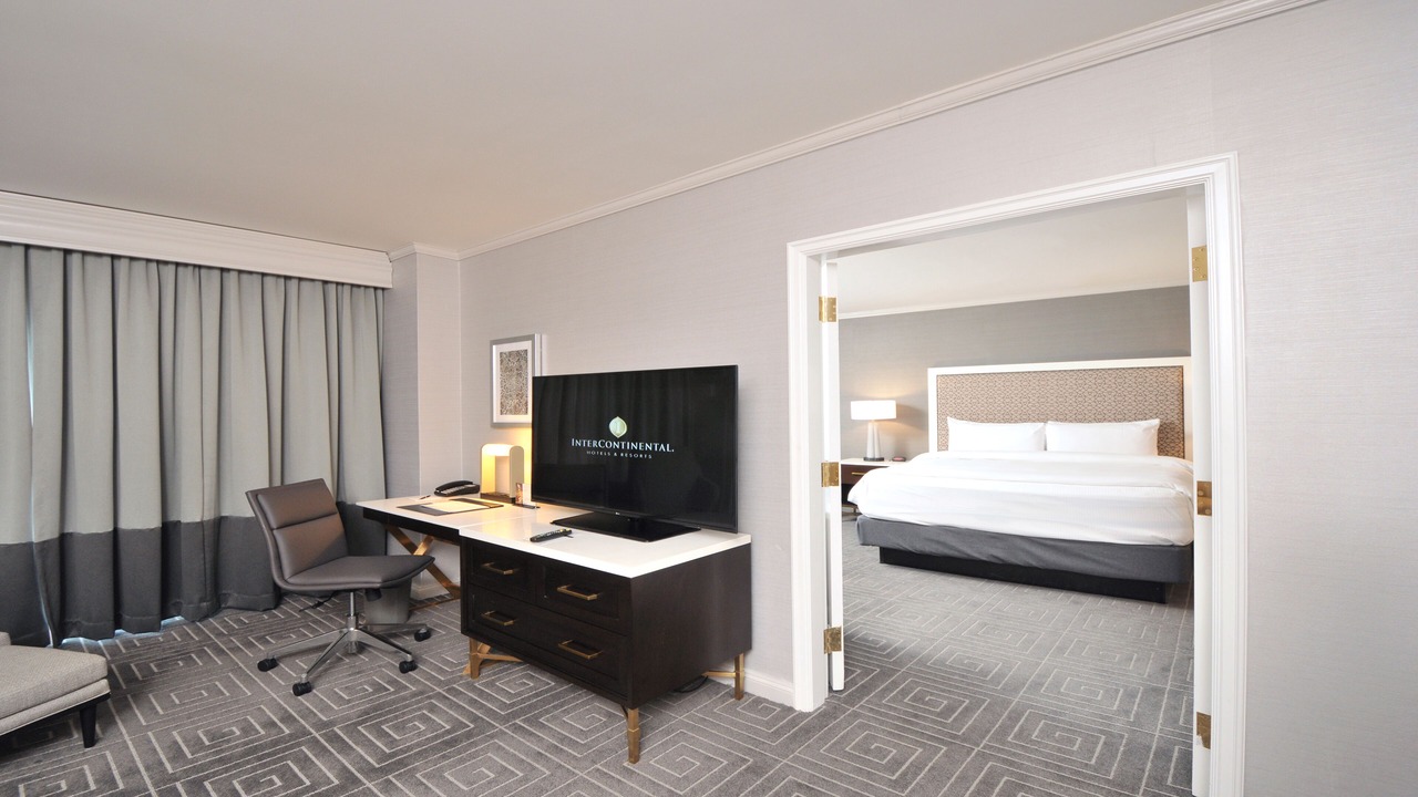 Photo of Bedroom in Country Club Plaza Area
