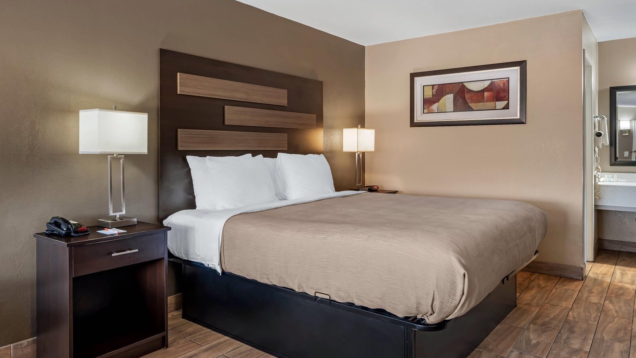Photo of Bedroom in New Boston