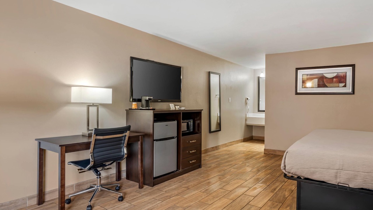 Photo of Bedroom in New Boston