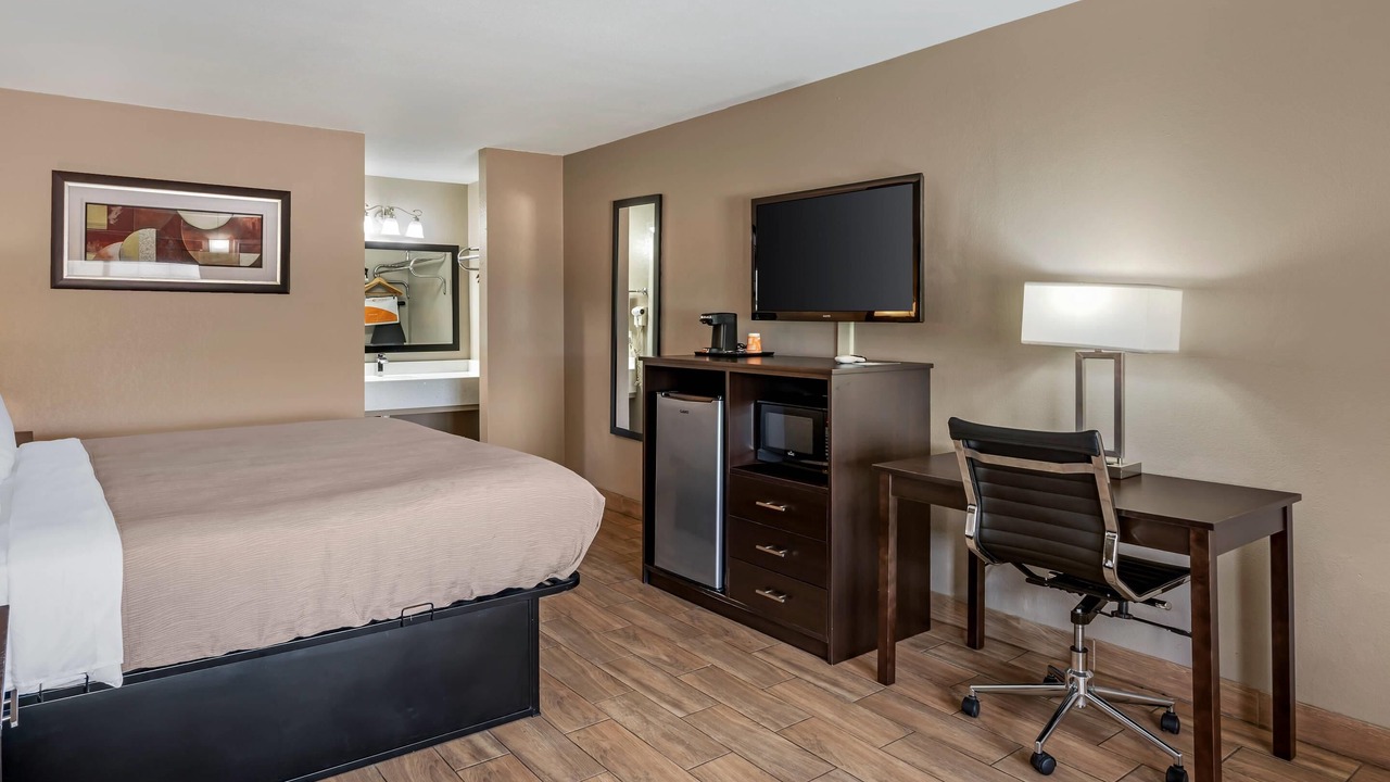 Photo of Bedroom in New Boston
