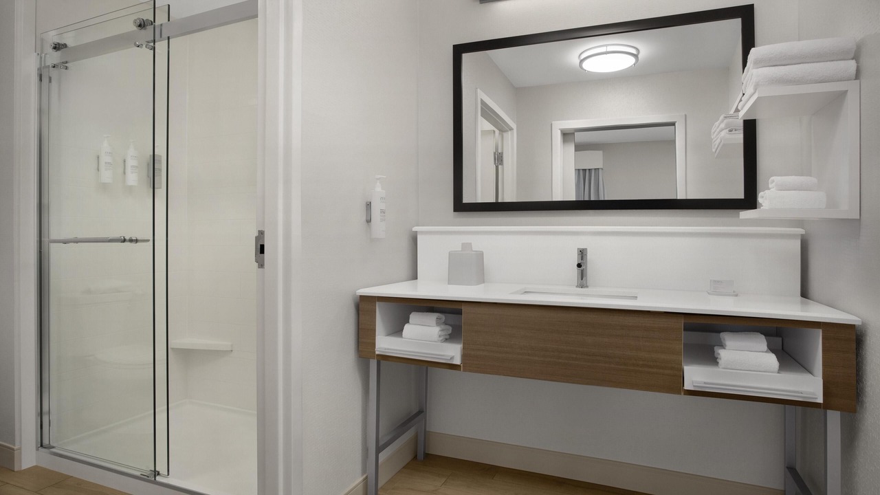 Photo of Bathroom in Cape Fear