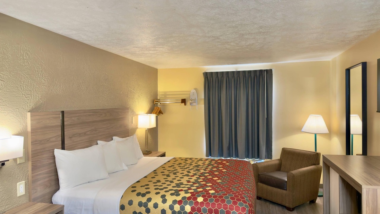 Photo of Bedroom in Lansing
