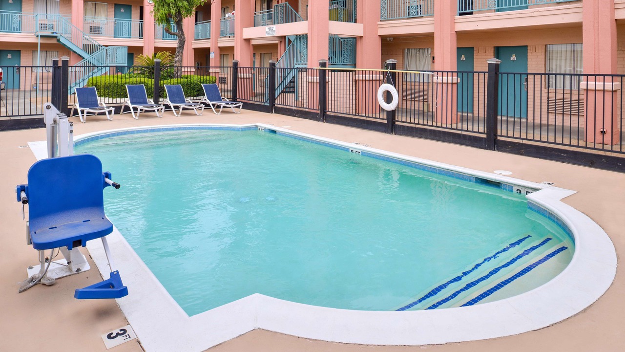 Photo of Outdoor in Clute