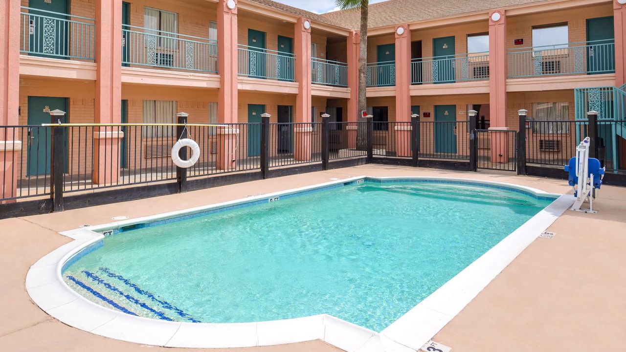 Photo of Outdoor in Clute