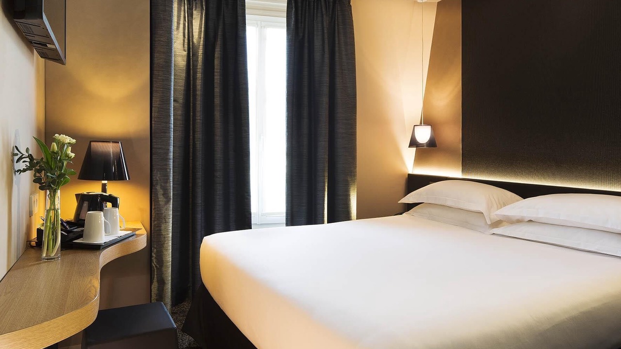 Photo of Bedroom in 5th Arrondissement