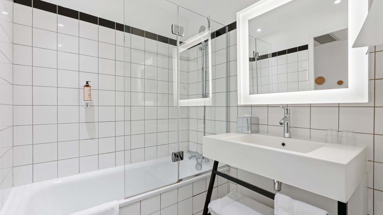 Photo of Bedroom in Paray-Vieille-Poste