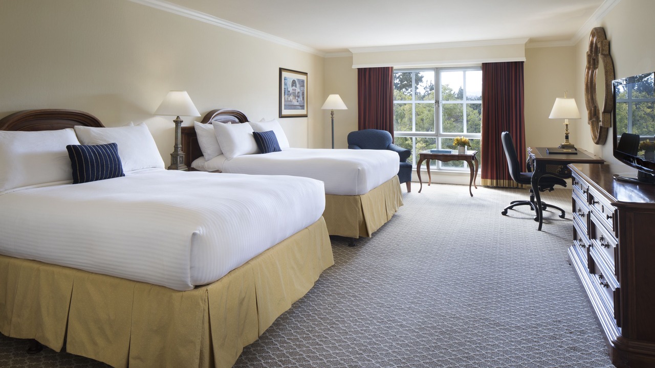 Photo of Bedroom in Moraga Blvd