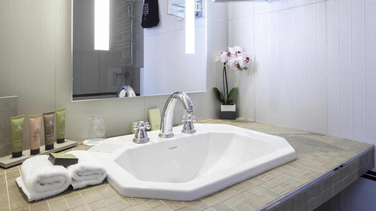 Photo of Bathroom in 8th Arrondissement