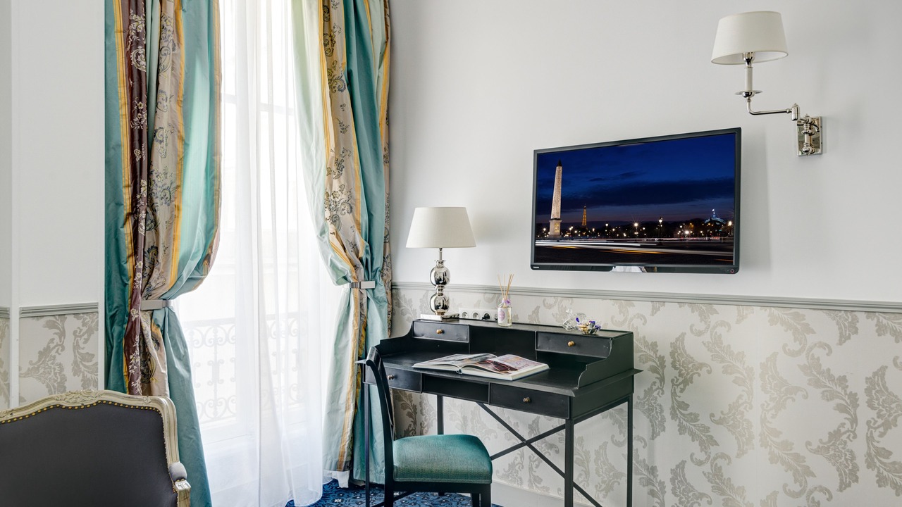 Photo of Bedroom in 8th Arrondissement