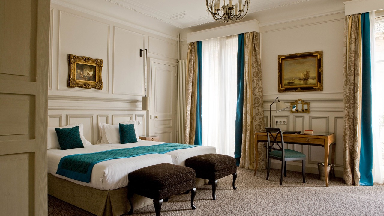 Photo of Bedroom in 8th Arrondissement