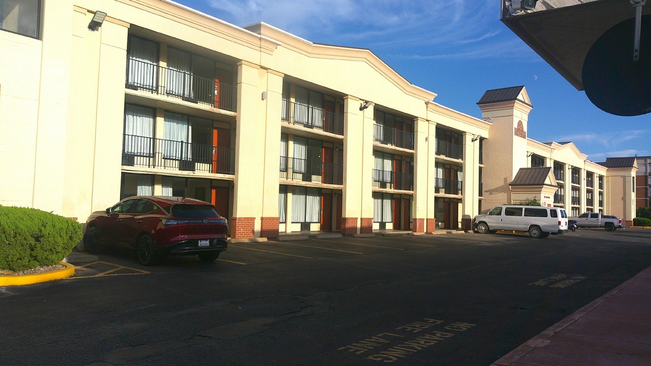 Photo of Outdoor in Coliseum Central