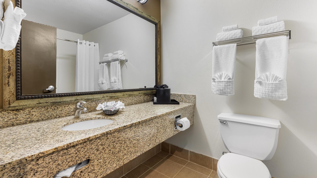 Photo of Bathroom in Woodburn