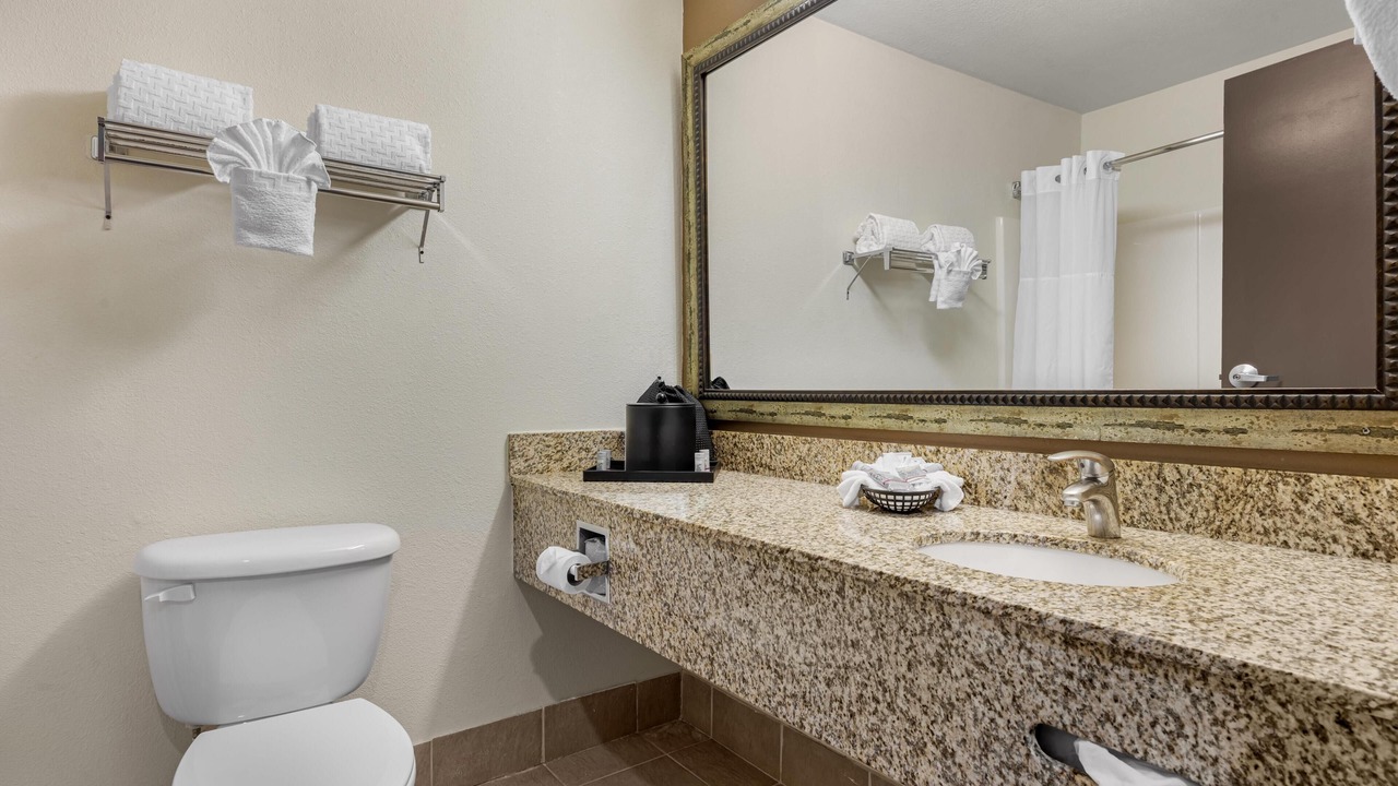 Photo of Bathroom in Woodburn