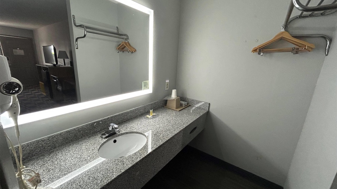 Photo of Others in Byron