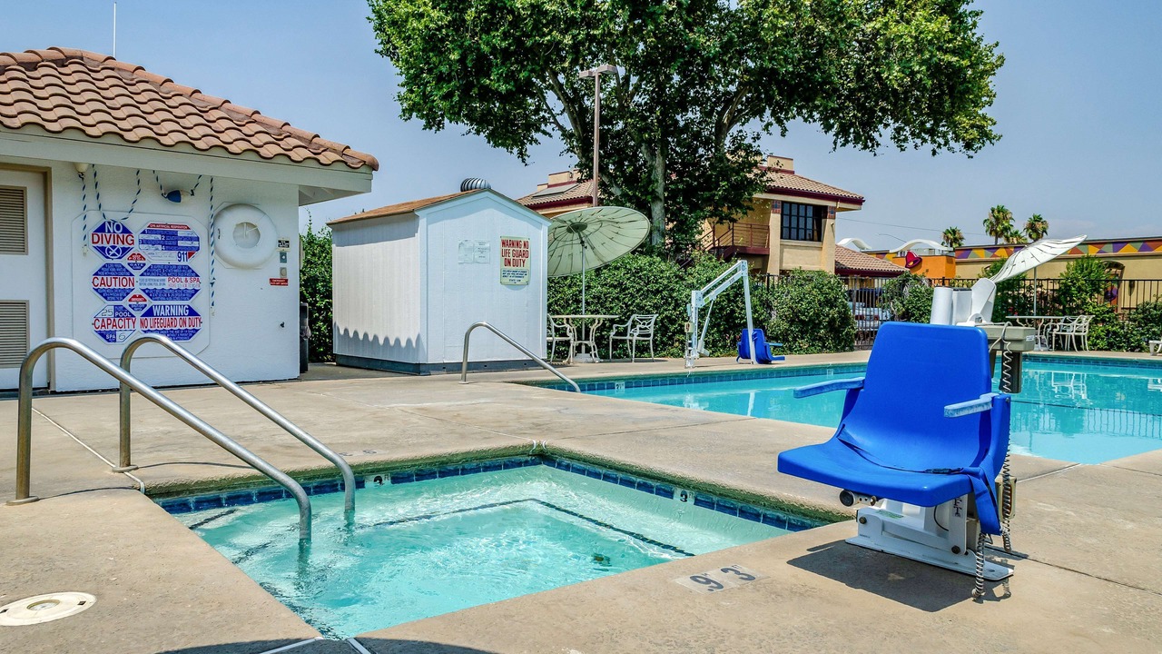 Photo of Outdoor in Oakdale