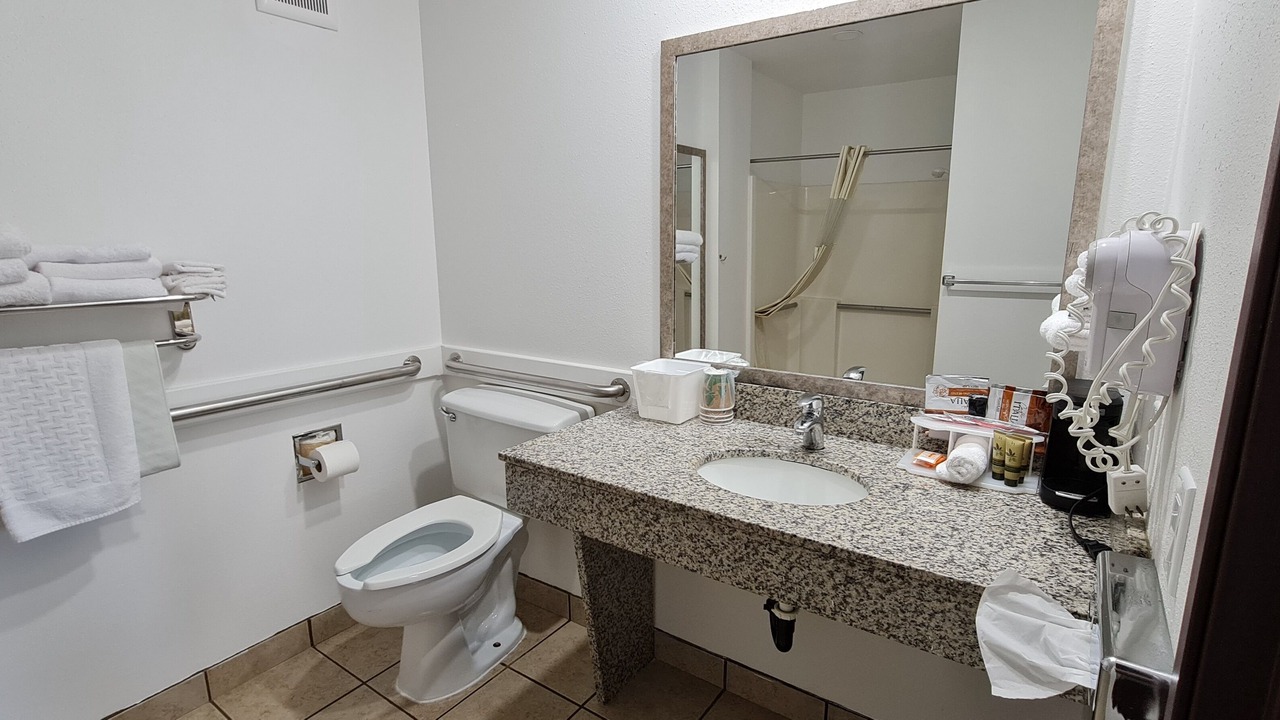 Photo of Bathroom in Oakridge